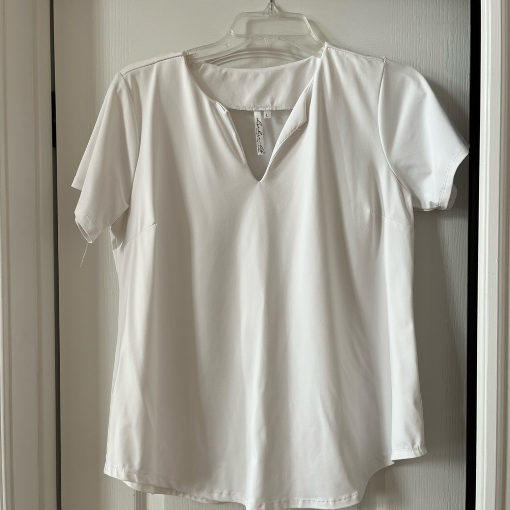 Lulu-B Cream V-Neck Blouse